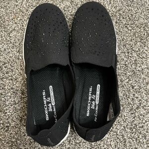 Skechers black studded wide fit air cooled memory foam slip on sneakers 10
